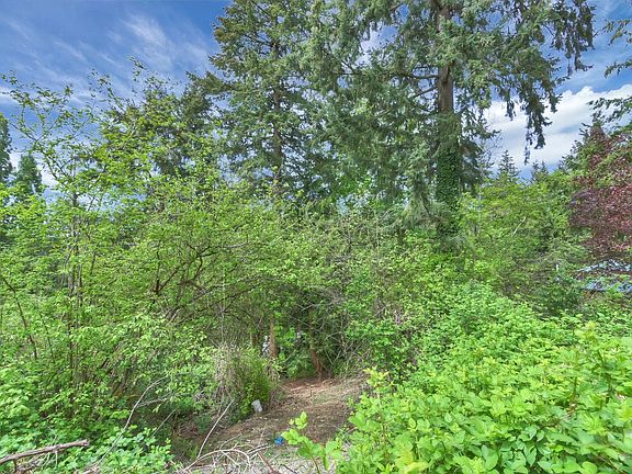 3rd image of 187XX Kenlake Pl NE