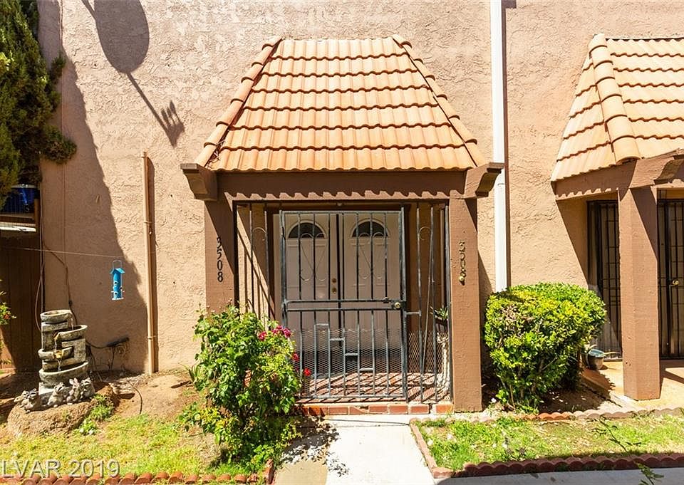 1st image of 3508 Villa Knolls North Dr