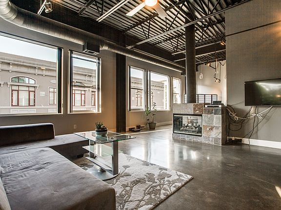 4th image of 3699 McKinney Ave Suite 582