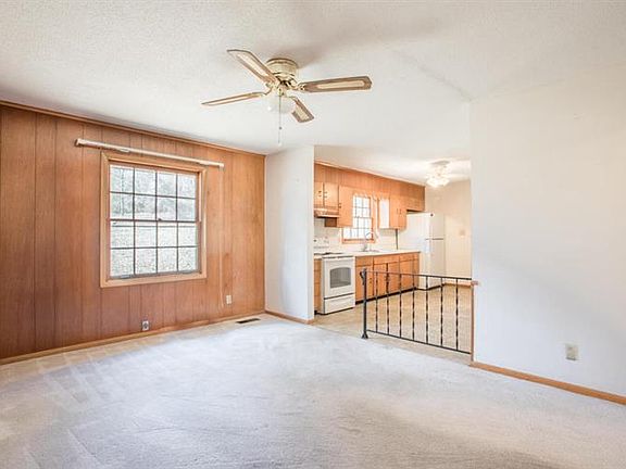 4th image of 4508 Robindale Dr