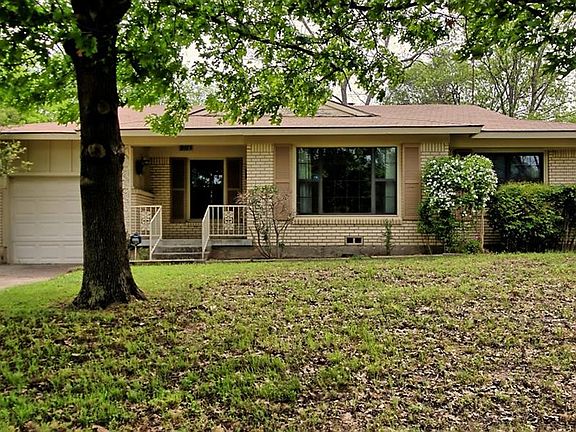 2nd image of 2313 Emily Dr