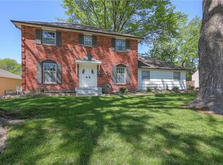 9724 Outlook Dr, Overland Park, KS 66207