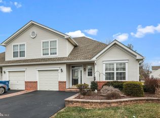 32 Lady Slipper Ln, Langhorne, PA 19047
