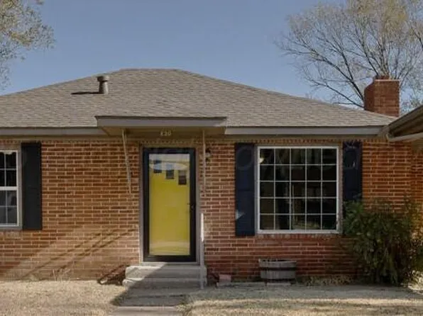 820 N Pearl St, Stratford, TX 79084