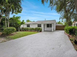 2041 NE 182nd St, North Miami Beach, FL 33162