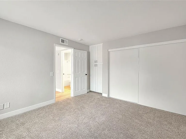 1333 Massachusetts Ave #201 — Photo 6
