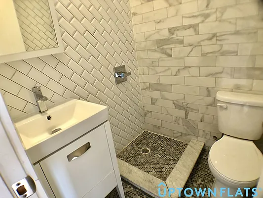 Rented by Uptown Flats LLC | media 31