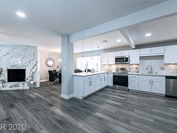 2nd image of 3032 Glenhurst Dr