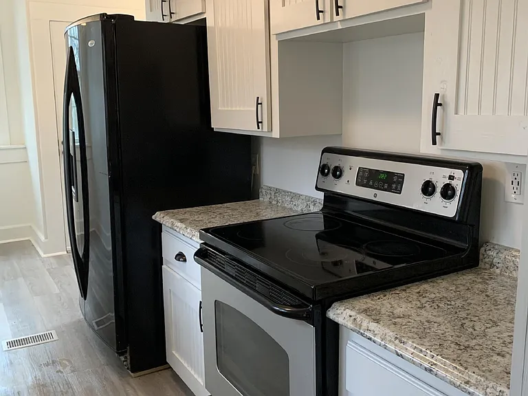 625 Ridgewood Ave — Photo 7