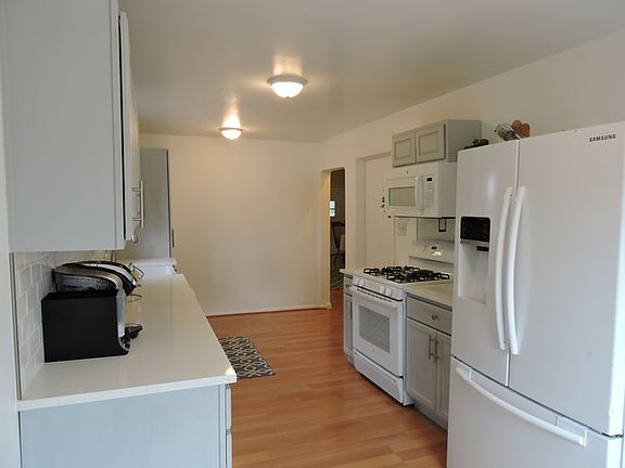 5th image of 11324 S Kedzie Ave