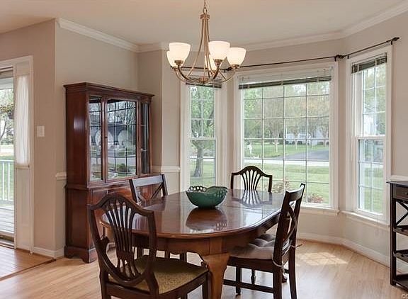 3rd image of 4990 Hanover Meadow Dr