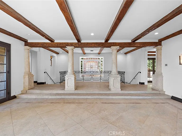 1316 Beverly Grove Pl — Photo 8
