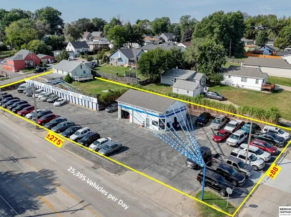 4204 E St, Omaha, NE 68107