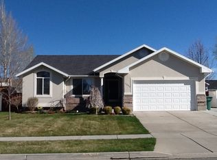 1056 W 400 S, Layton, UT 84041