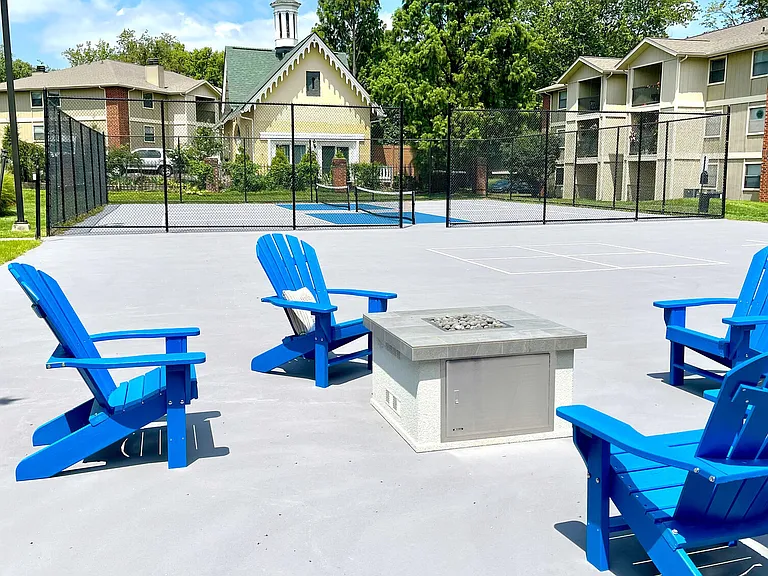 Cypress Pointe — Photo 35