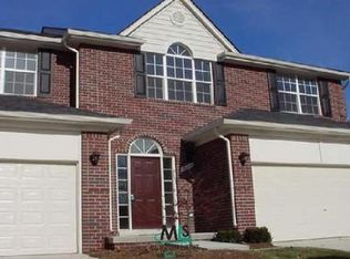 19200 Eleven Mile Rd, Ser Lathrup Village, MI 48076