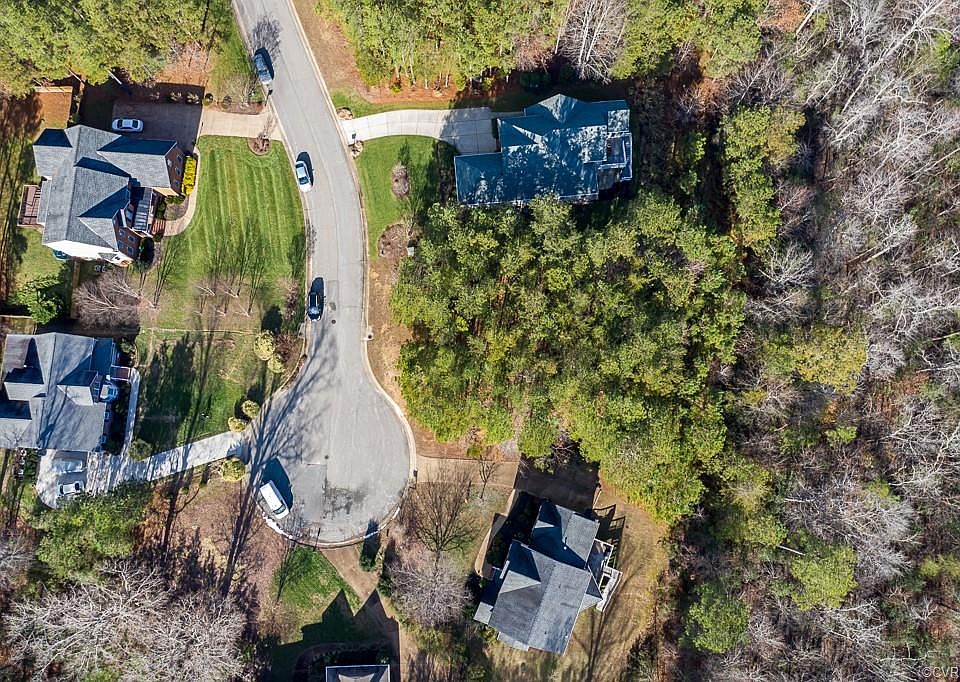 1st image of 4979 Ashborough Dr