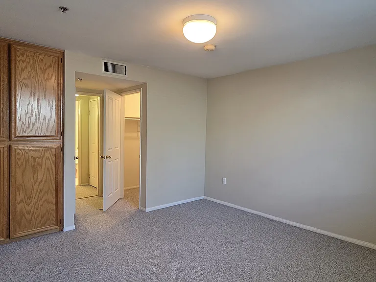 4501 Cedros Ave #237 — Photo 16