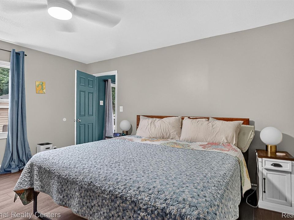 19936 Poinciana, photo 10