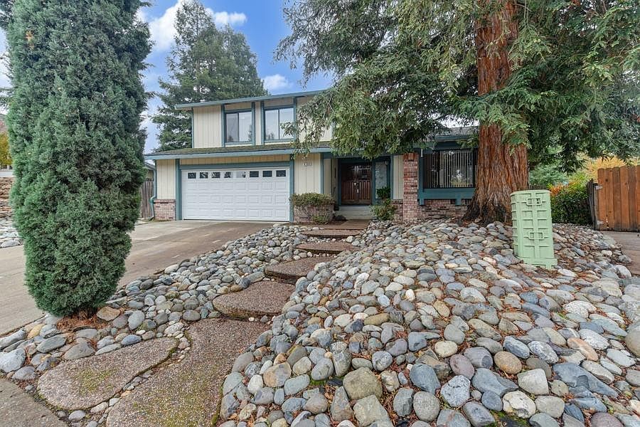 1st image of 8300 Crestshire Cir