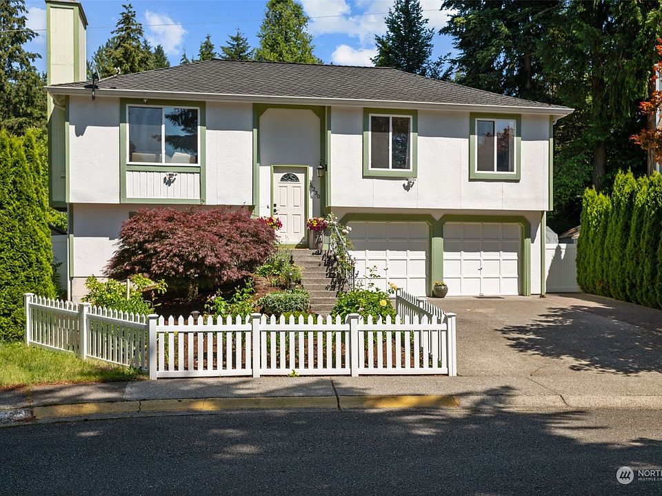 1st image of 16230 NE 108th Court