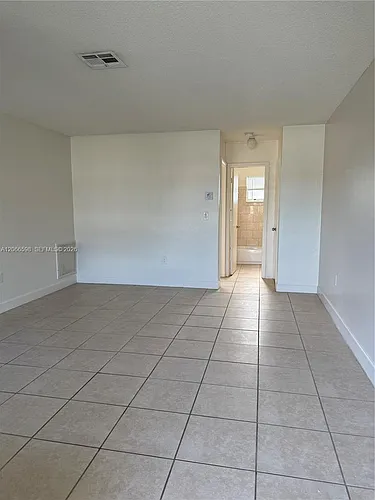 7241 Venetian St #11 Photo 1