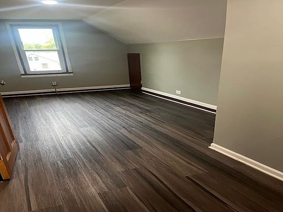 4th image of 118 Carbaugh Ave