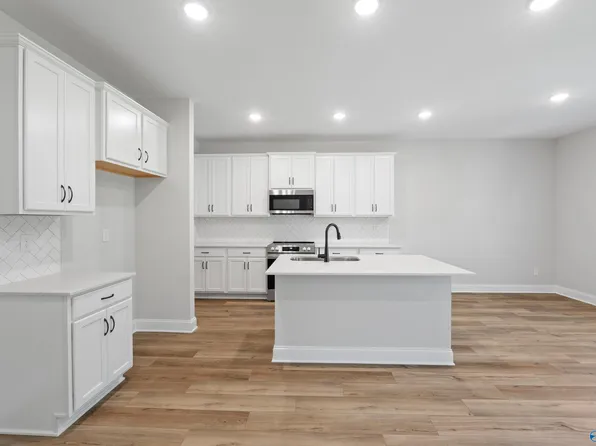 1746 Stampede Cir #17, Huntsville, AL 35803