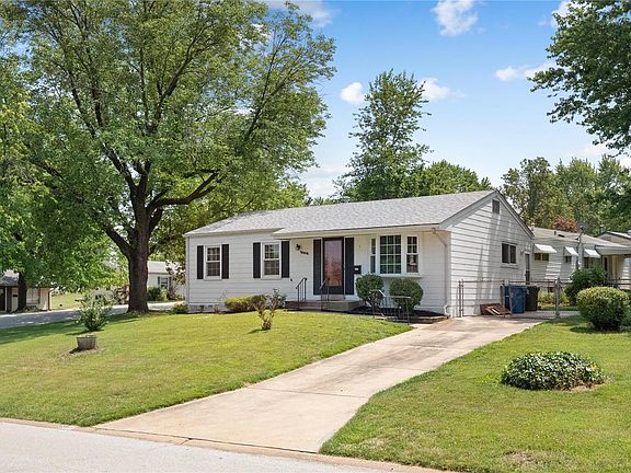 2nd image of 5139 Carey Ln