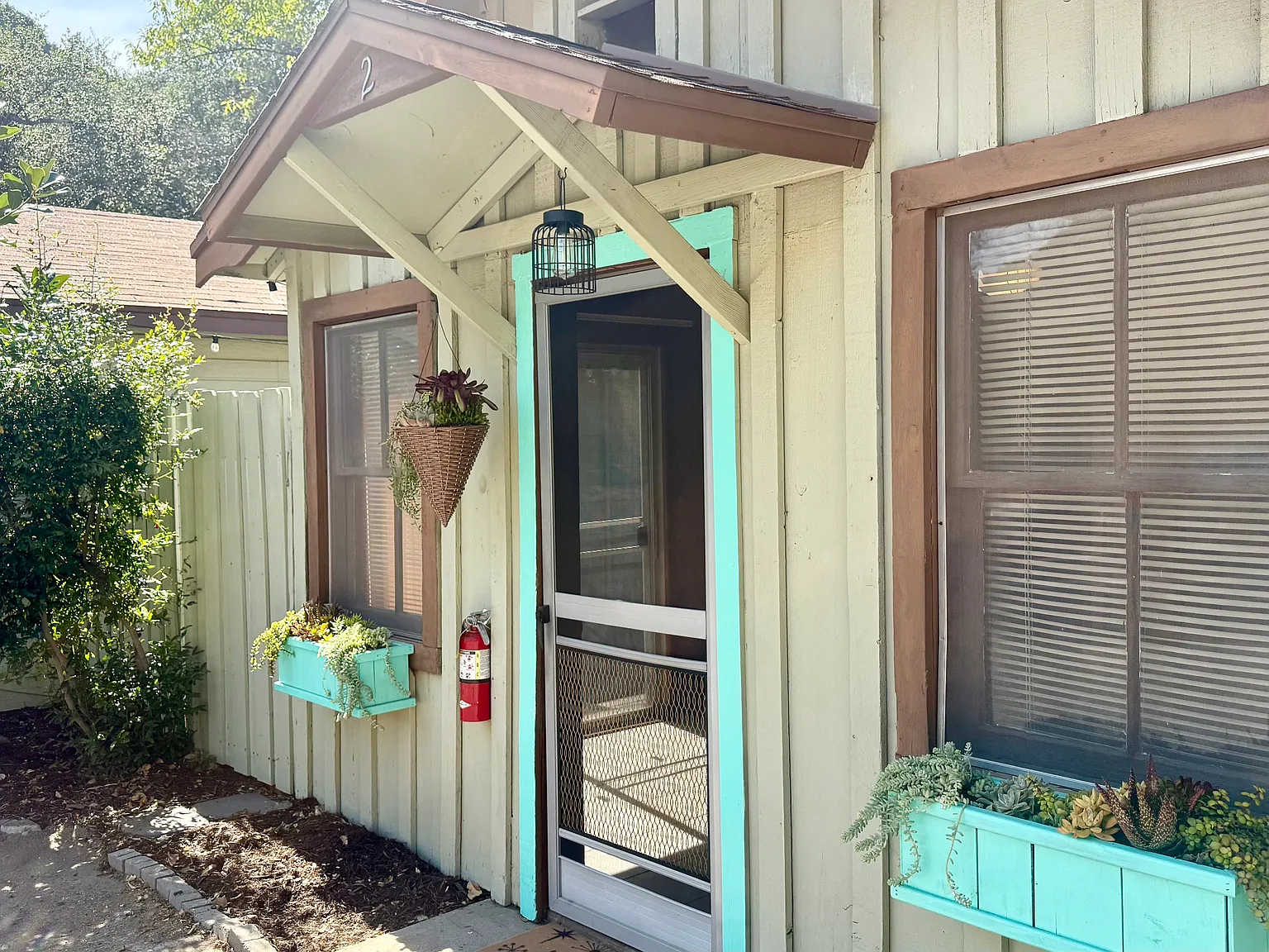 Studio, 300 sqft, $1,750 — Photo 1