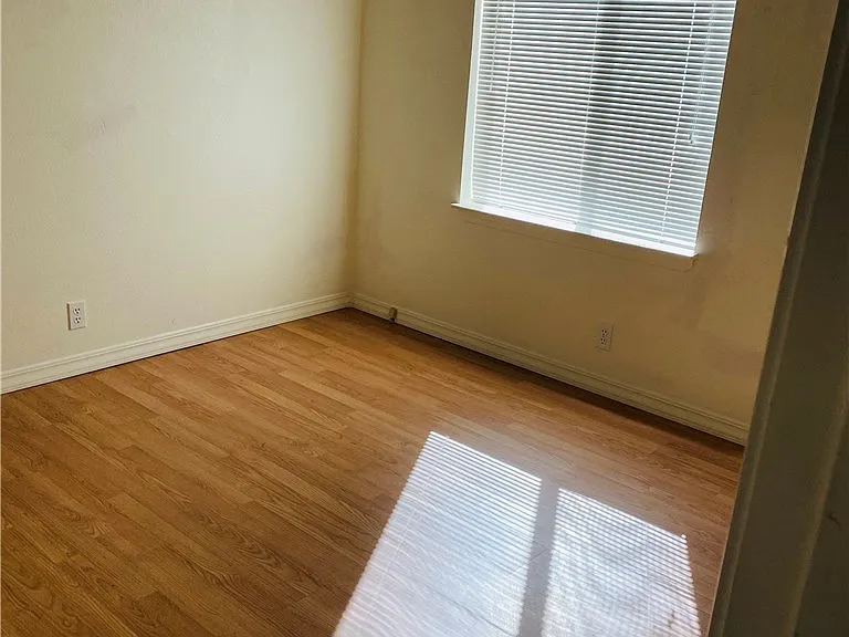 700 Elm St #27 — Photo 16