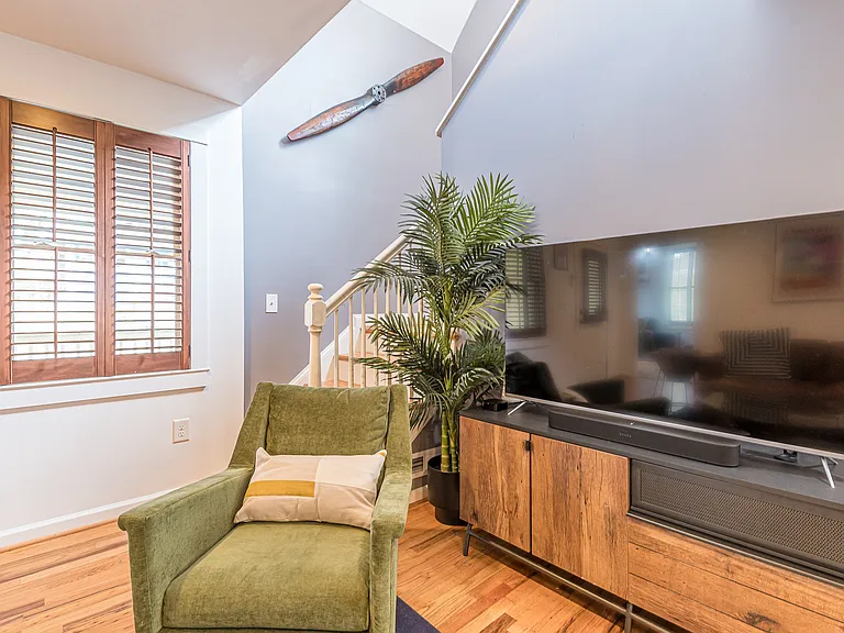 140 Pearl St SE — Photo 5