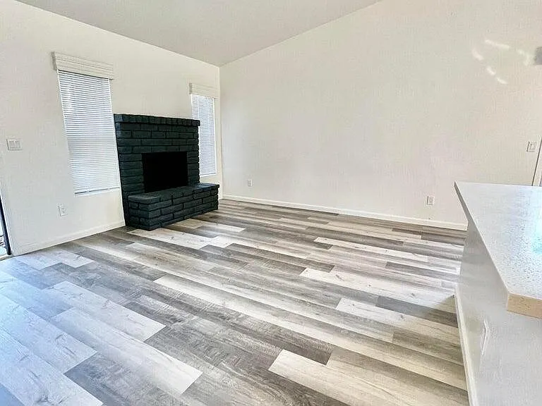 32 W Loma Vista Dr #102 — Photo 8