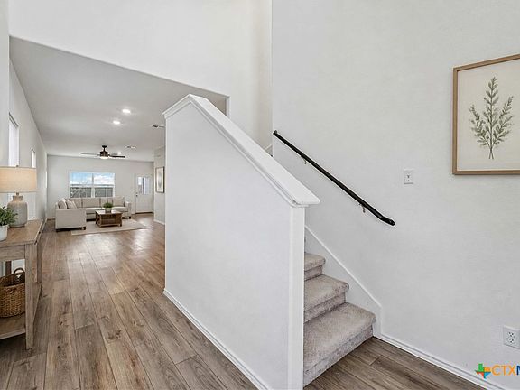 3rd image of 206 Canley Loop