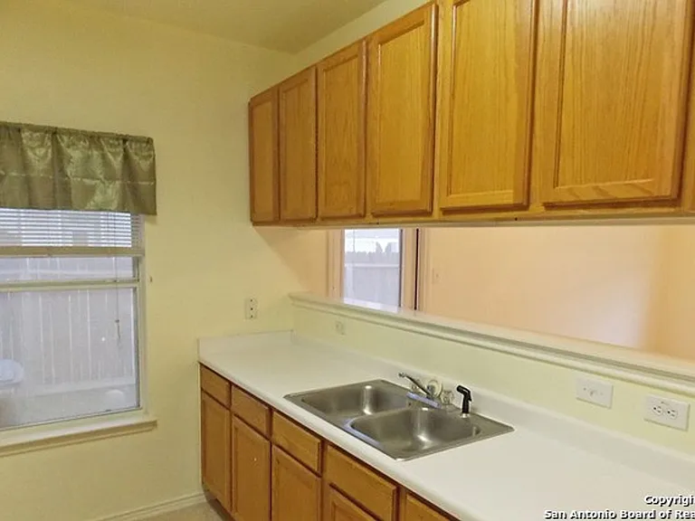 2735 Crown Holw — Photo 10