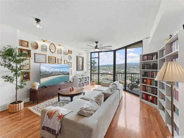 60 N Beretania St #Penthouse B3, Honolulu, HI 96817