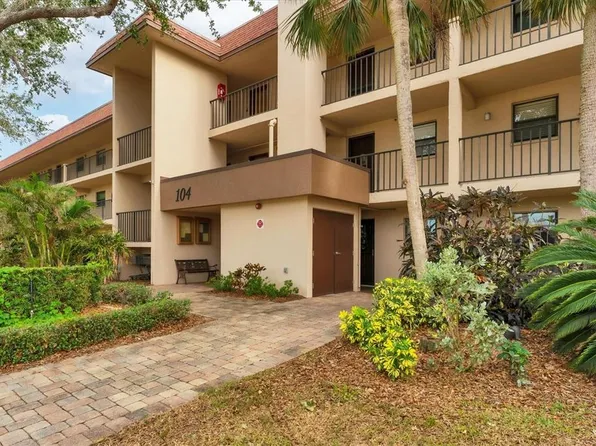 104 Capri Isles Blvd APT 112, Venice, FL 34292