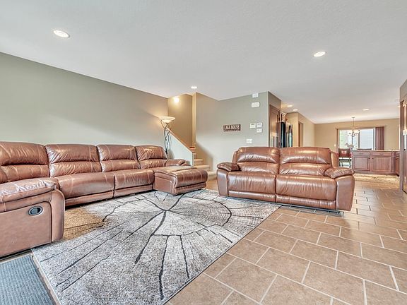 3rd image of 342 Benit Dr Unit 15