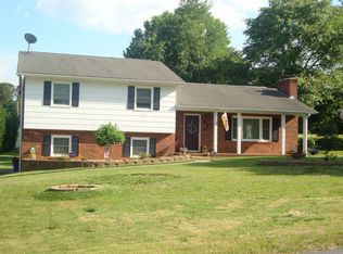 6206 Blue Bonnet Ln, Winston Salem, NC 27103