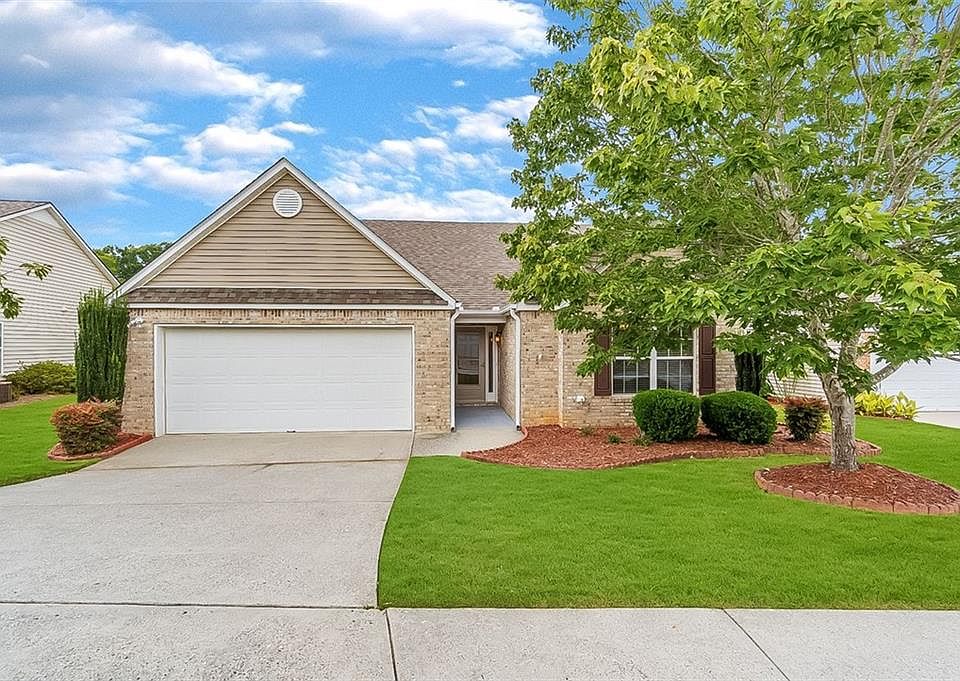 1st image of 415 Mockingbird Dr