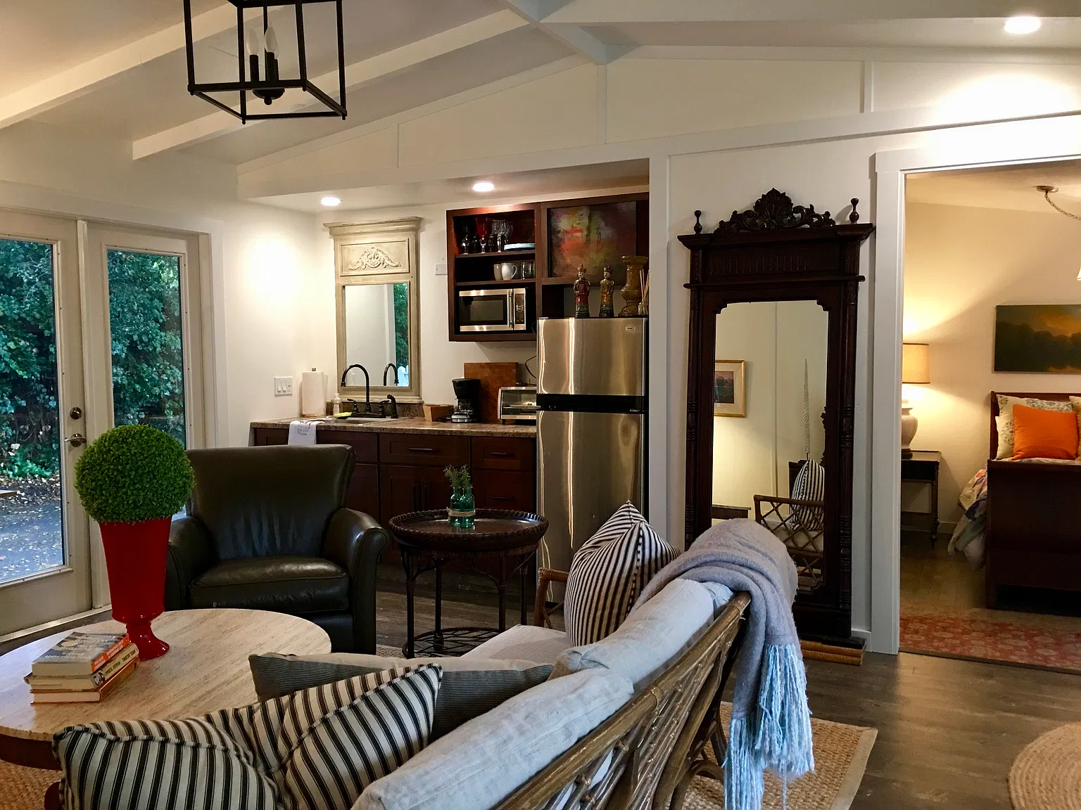 1 bed, 500 sqft, $2,400 — Photo 4