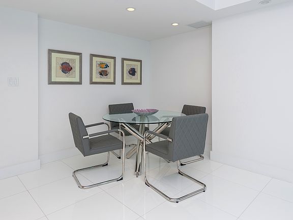 2nd image of 6801 Collins Ave #Lph09