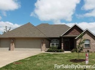 2100 SW Nutmeg St, Bentonville, AR 72712