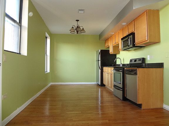 5th image of 5750 S King Dr #3