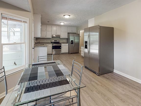 4th image of 9329 Hidden Branch Dr #12767993