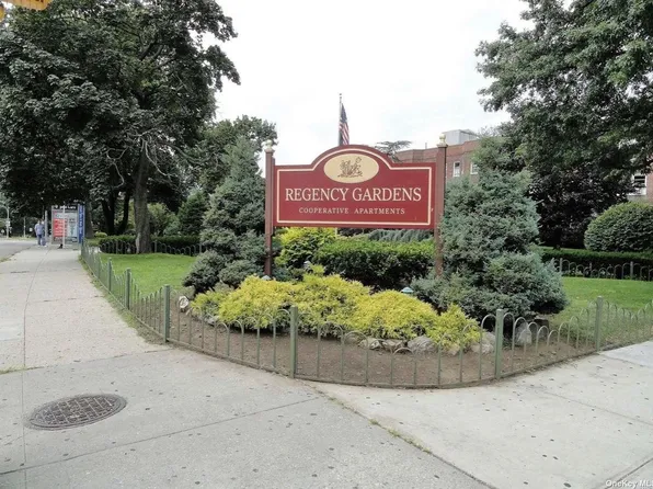 141-41 78th Road #3N, Kew Garden Hills, NY 11367