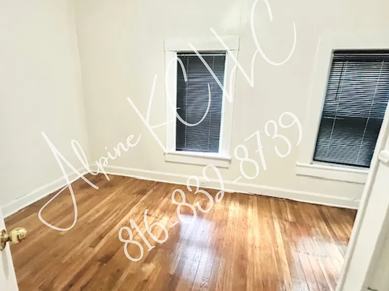 2965 Jackson Ave — Photo 5