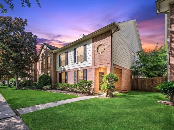 607 Travis St APT 5, Webster, TX 77598