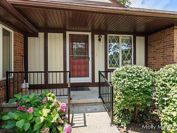 2nd image of 2347 Radcliff Village Dr SE #33