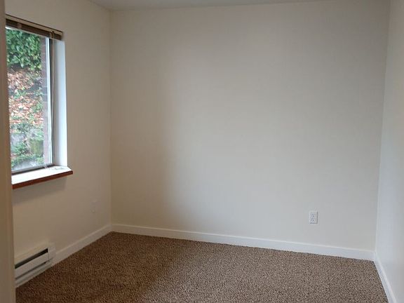 4th image of 1229 SW 126th St #10355350